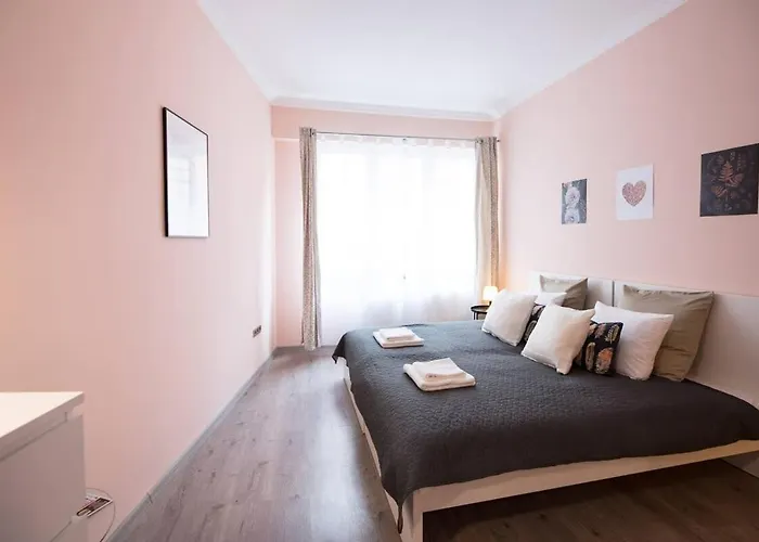 Ultra Large With Ac And Balcony بودابست