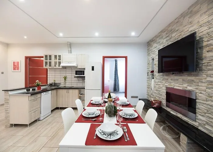شقة Ultra Large With Ac And Balcony
