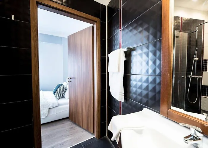 Ultra Large With Ac And Balcony شقة