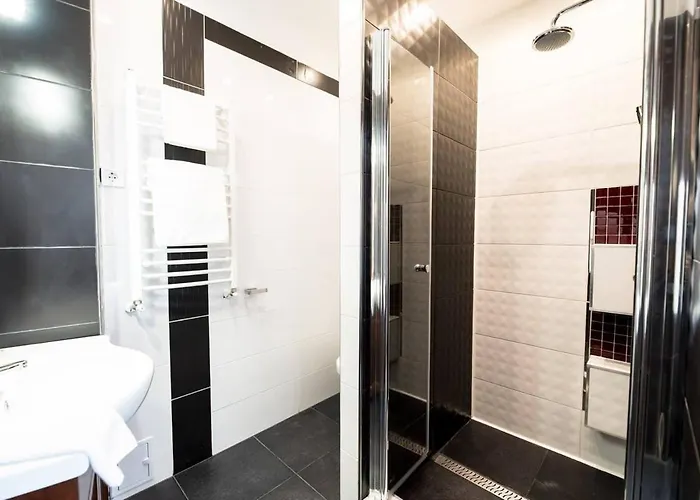 شقة Ultra Large With Ac And Balcony *