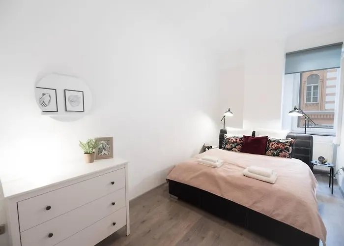 Ultra Large With Ac And Balcony *