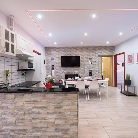 Ultra Large With Ac And Balcony Daire