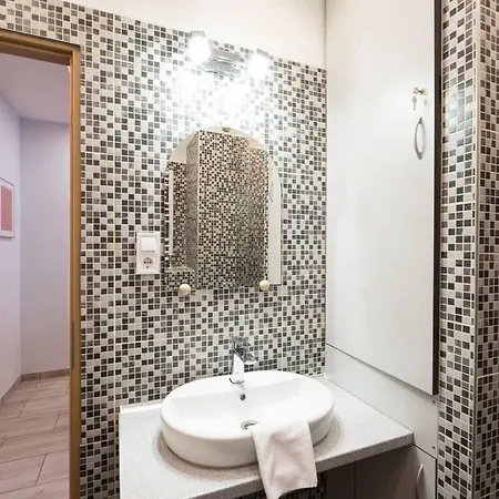 Ultra Large With Ac And Balcony Daire *