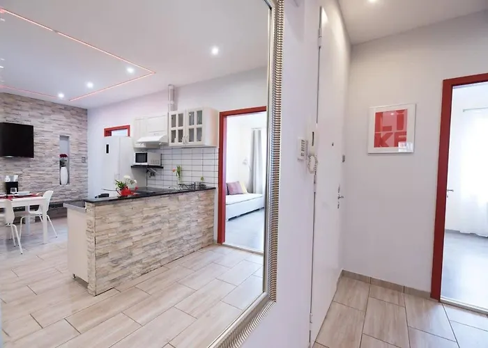 Apartment Ultra Large With Ac And Balcony