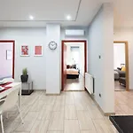 شقة Ultra Large With Ac And Balcony بودابست