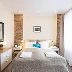 شقة Ultra Large With Ac And Balcony بودابست